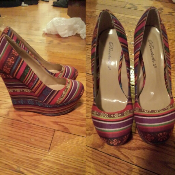 Shoes - Wedges