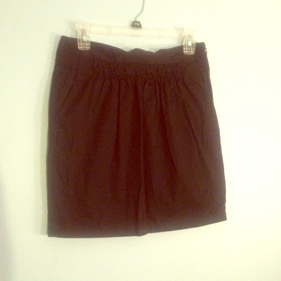 Banana Republic stretch black mini skirt. - Picture 1 of 4