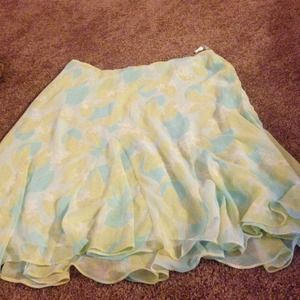 Flowey flowery skirt. Very light weight