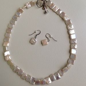 🎉On Sale🎉WAS$185💝Pearls necklace  set