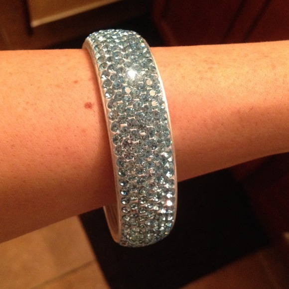 Sky blue Swarovski Crystal bangle - Picture 3 of 3