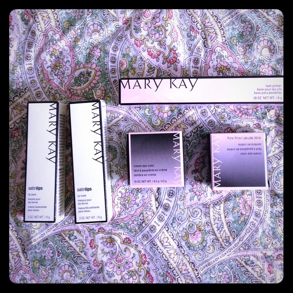 NEW Mary Kay Make Up