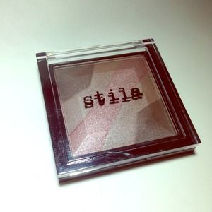 Stile Eyeshadow Palette