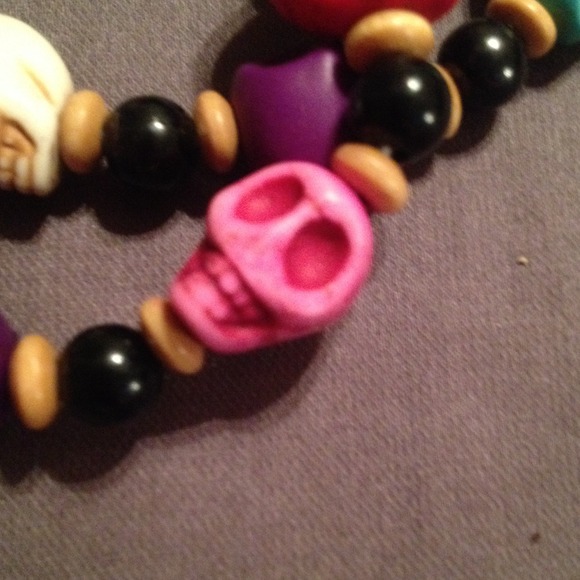 Multi colored skull bracelets - Picture 2 of 2