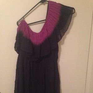 Cute one shoulder size medium