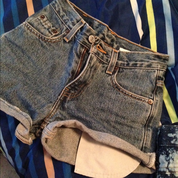 High waisted Levi's shorts
