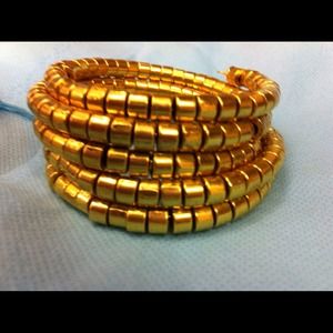 Five rows of yummy brass beads bracelet!