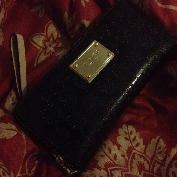 MK wallet