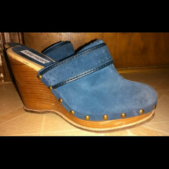 Steve Madden Suede Wedge Clogs