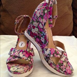 Report Shoes Floral Espadrille Wedge