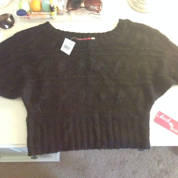 Tops - black short sleeve sweater NWT