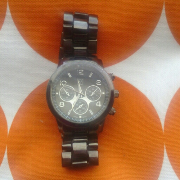 NY&Co Watch - Picture 3 of 3