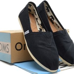 Black Canvas TOMS