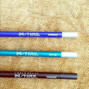 Urban Decay 24/7 Glide-on Eye Pencil in Perversion