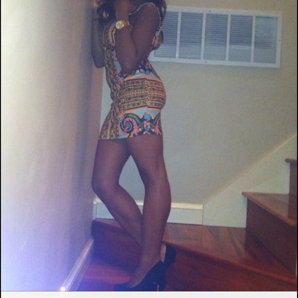 Body Con Dress - Picture 2 of 4