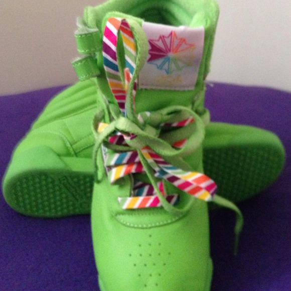 NWOT Reebok High Tops