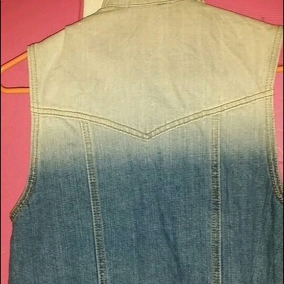 Forever 21 ombre vest - Picture 3 of 3