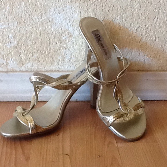 Sold - Picture 2 of 4