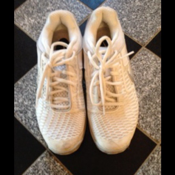 Nike Tennis Shoes