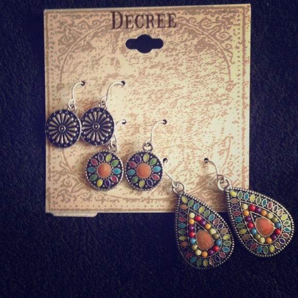 Decree earrings
