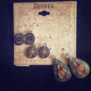 Decree earrings