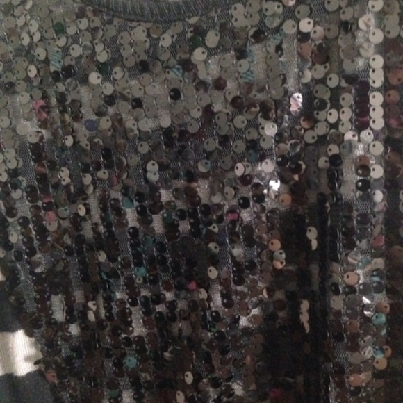 Sweater with sequence - Picture 2 of 2