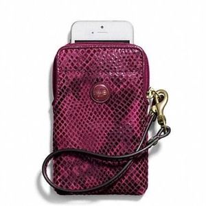 💯 AUTHENTIC Coach Embossed Signature Phone Case