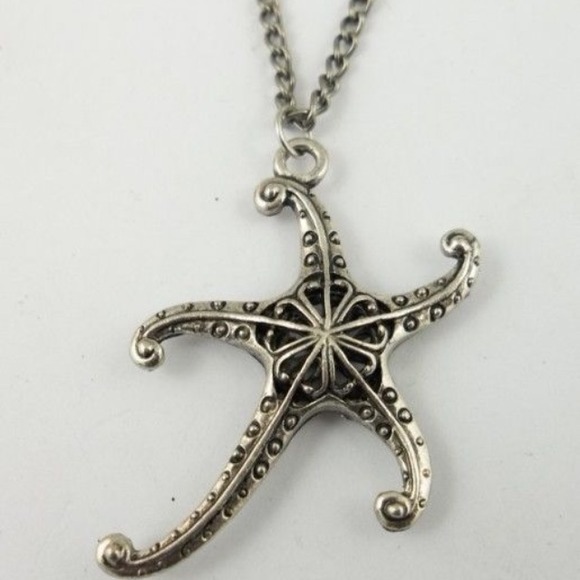 Jewelry - Starfish sweater necklace
