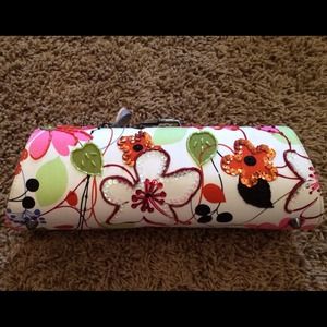 Brand new Aldo clutch. Very cute!