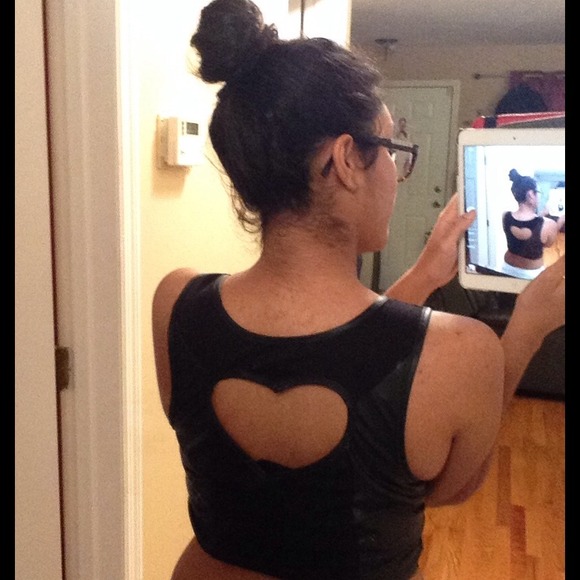 Crop top