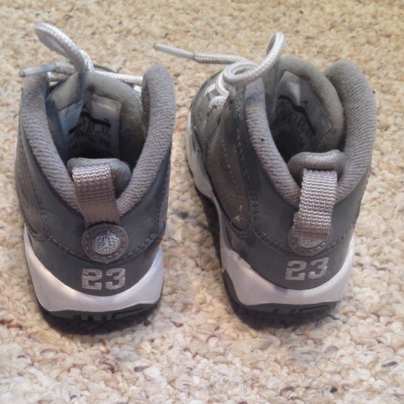💢SOLD💢 Toddler Jordan (Cool Grey). Size: 5C - Picture 2 of 4