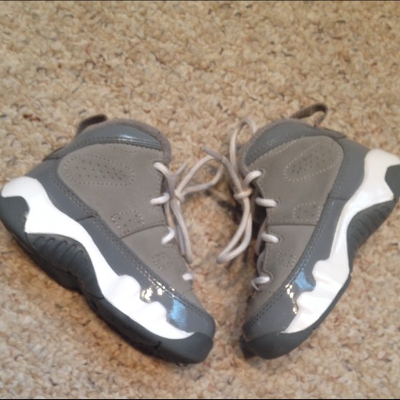 💢SOLD💢 Toddler Jordan (Cool Grey). Size: 5C - Picture 4 of 4