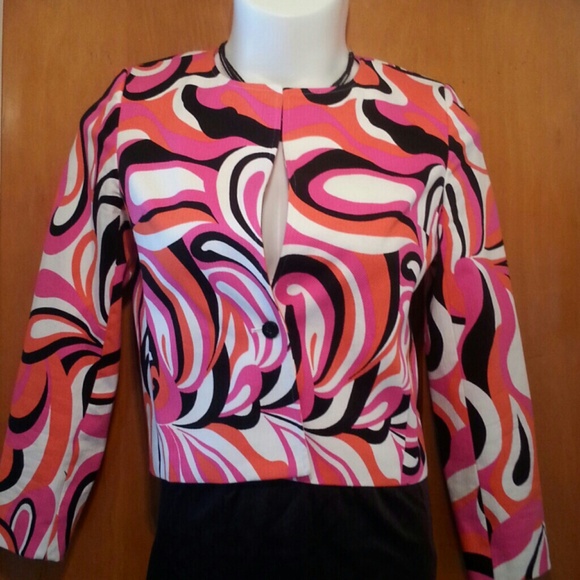 🎉REDUCED Sharp Blazer - Picture 2 of 3