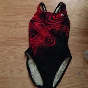 One piece swim suit