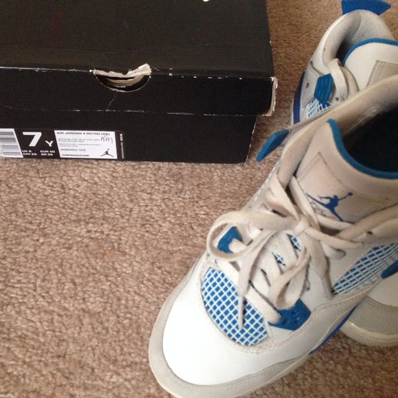 Air Jordan 4 Retro