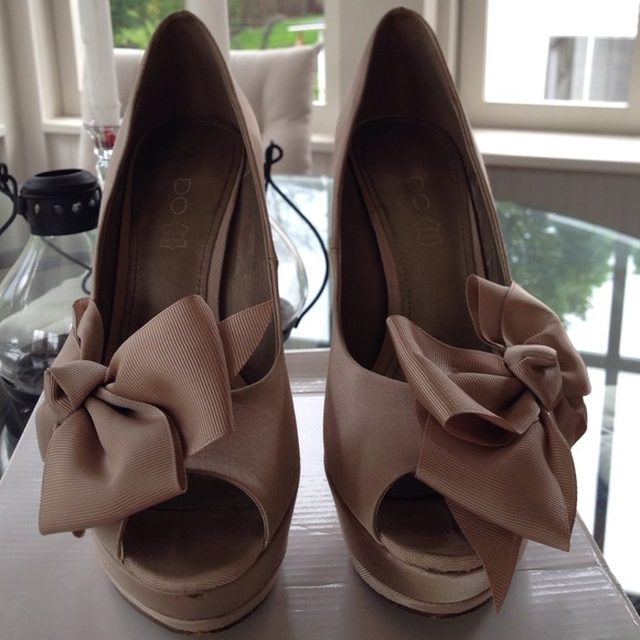 ✨SOLD✨Champagne Aldo Pumps. Worn once! 🍸 - Picture 3 of 3