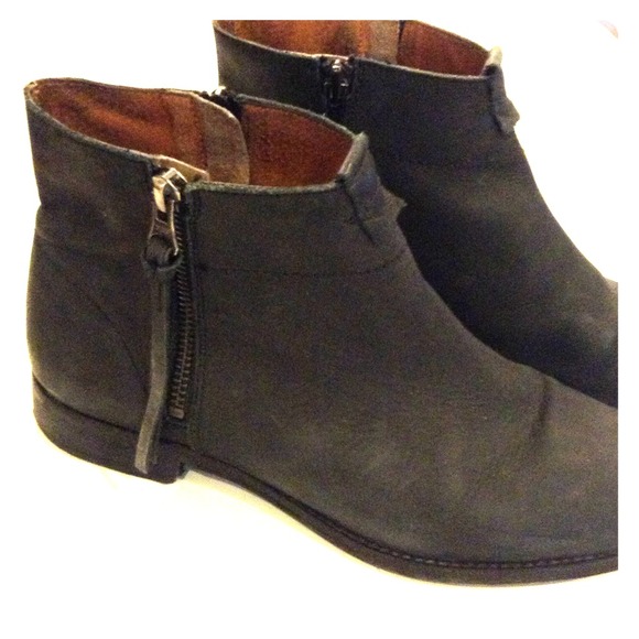 Reserved for @jennaaraee. Black leather shoes