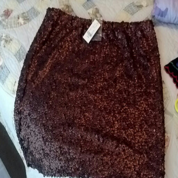 Sequence Burgundy skirt