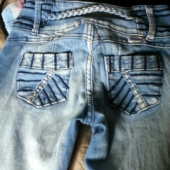 Skinny jeans