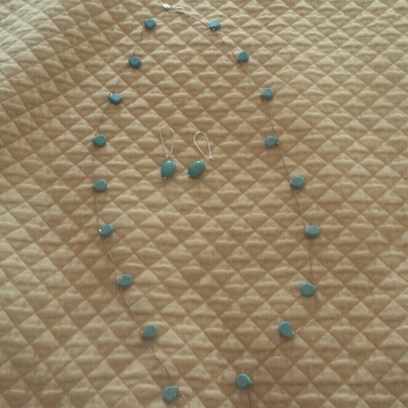Threaded turquoise necklace