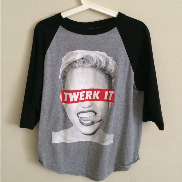 Miley Cyrus Twerk It tee