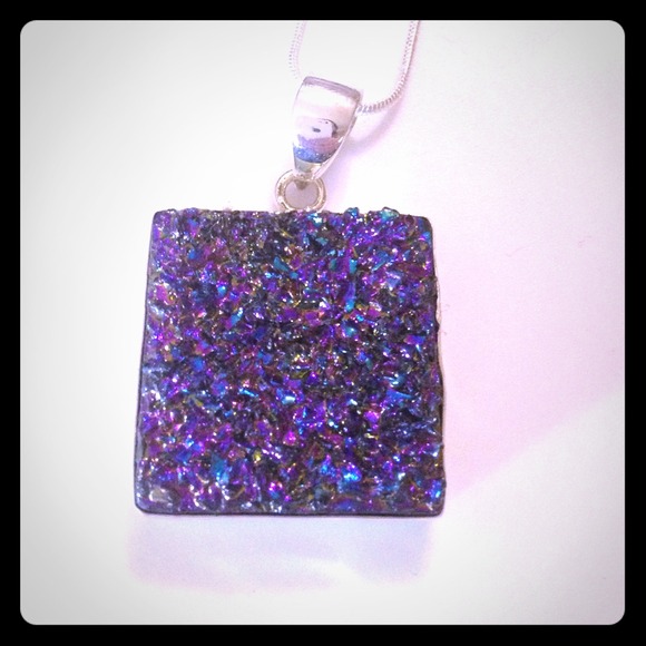Gorgeous "Titanium Drusy" necklace