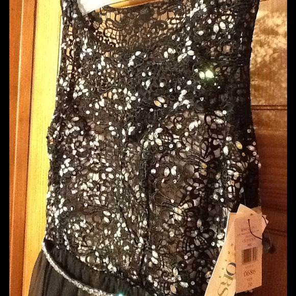 NWT Ball Gown by Colors - Picture 2 of 4