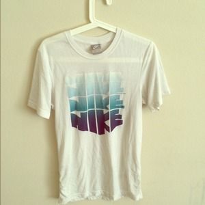 Nike tee