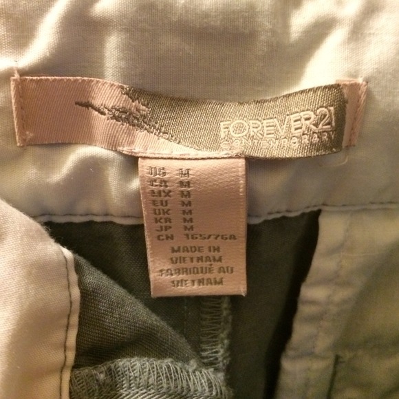 Forever 21 green shorts - Picture 4 of 4