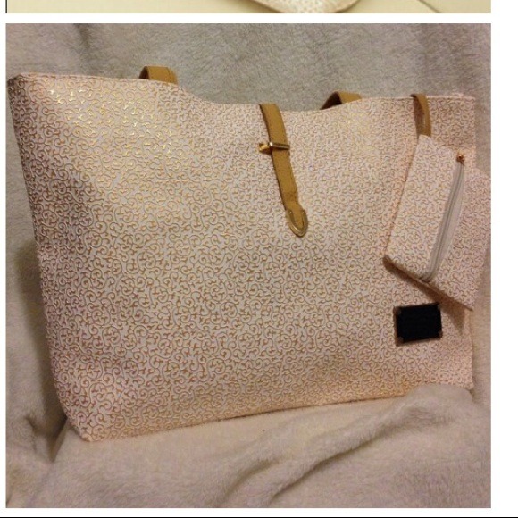 Purse/Tote. Brand new🍥🍥 - Picture 2 of 4