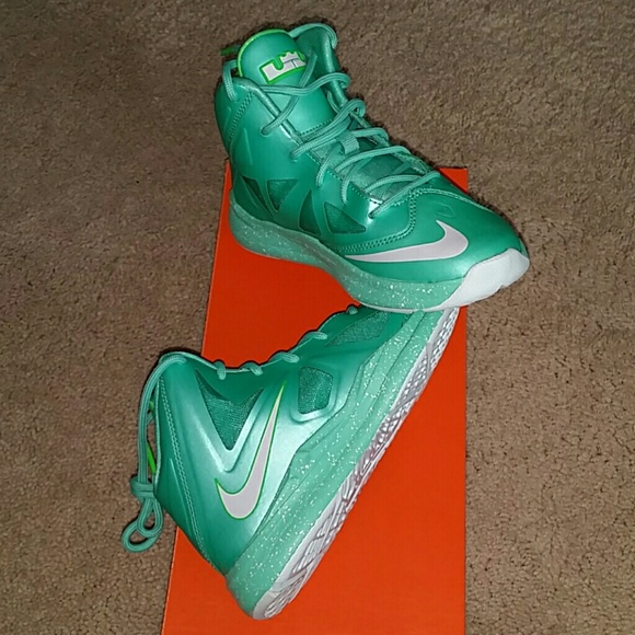 Lebron Shoes - LeBron X (PS)