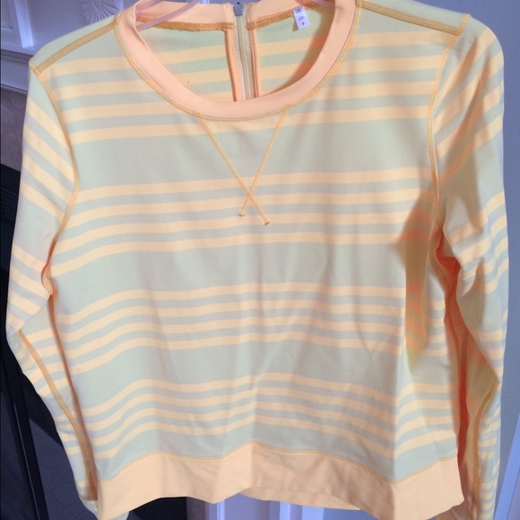 Lululemon pullover, size 8