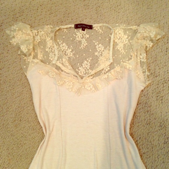 🚨SOLD🚨 Lace top