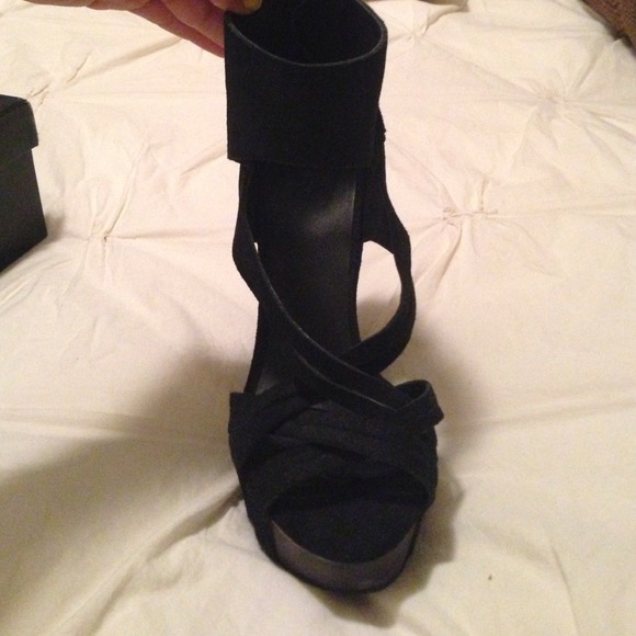 Brand NEW Leather Joe Jeans Wedge 7M - Picture 3 of 4